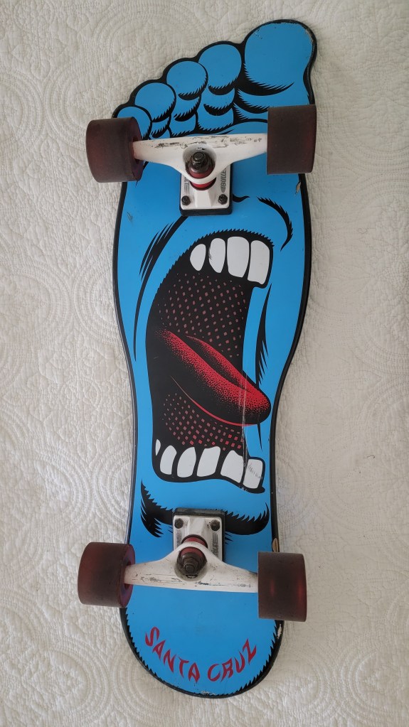 Santa Cruz Screaming Foot Cruiser skateboard right foot bottom