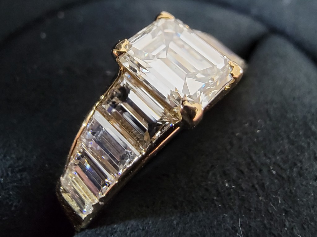 Van Cleef & Arpels wedding ring